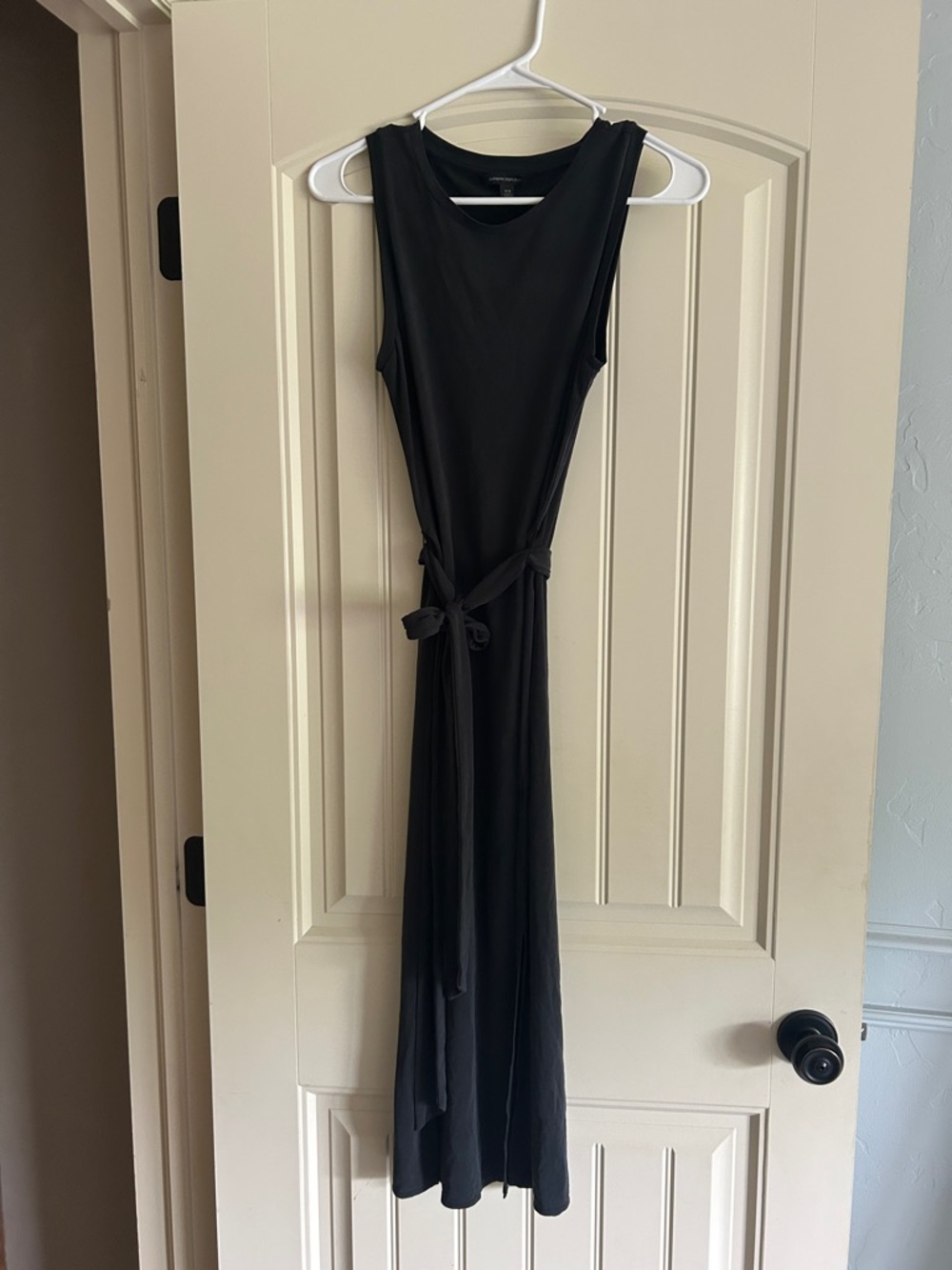 Banana Republic Classic Black Sleeveless Tie-Waist Dress